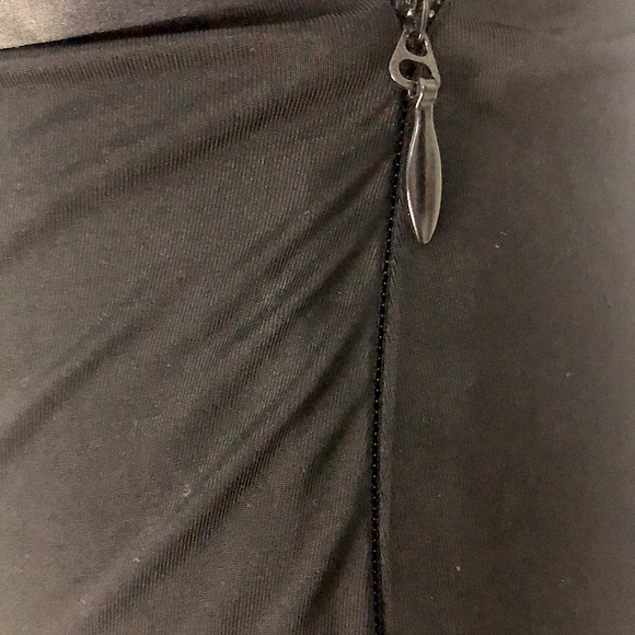 Bebe one shoulder burgundy & black draped flowy/fitted dress. Sz XXS. EUC - Picture 9 of 11